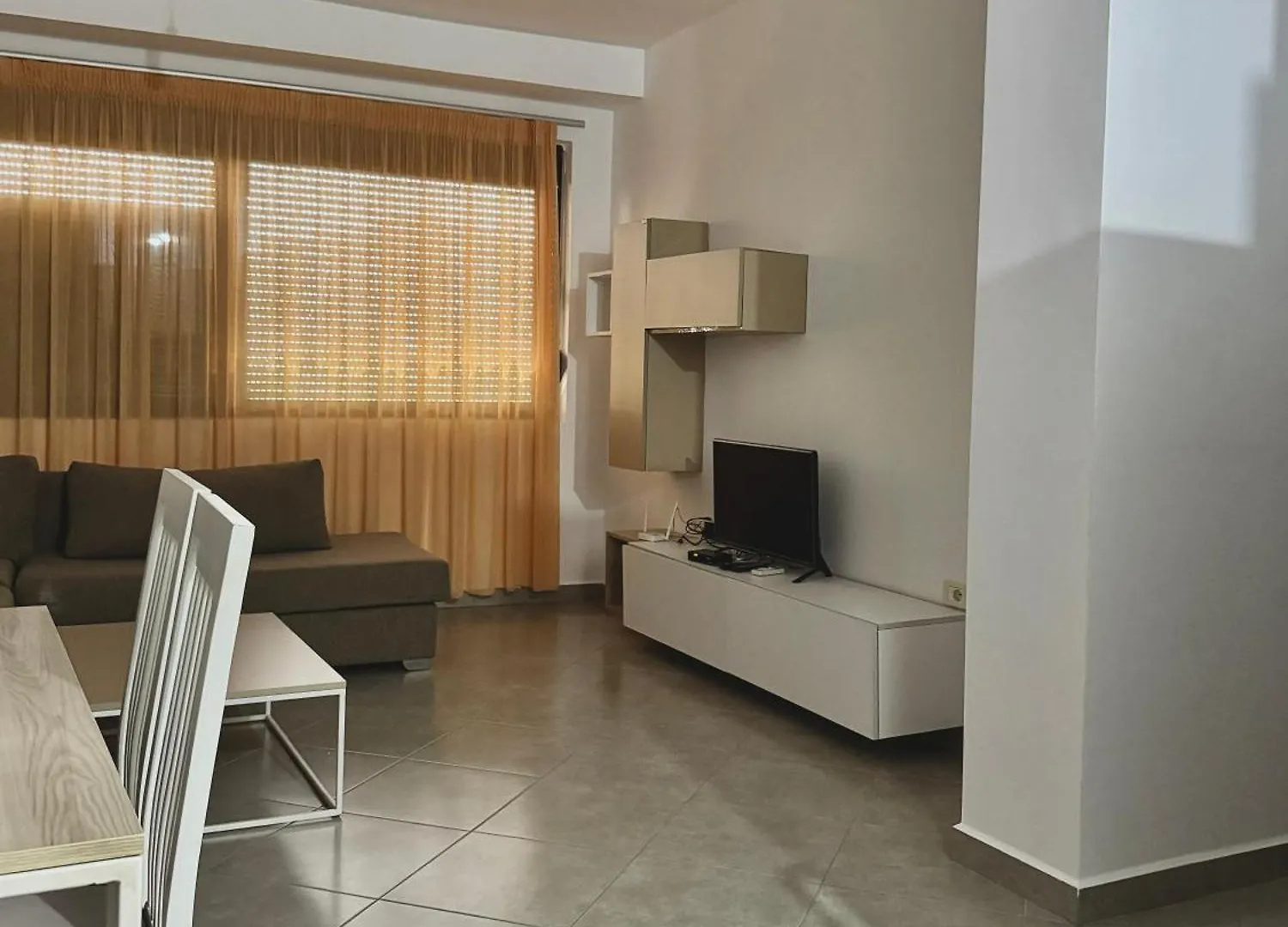 Fishland Seaside Apartments 0*, Plazhi San Pietro Albania