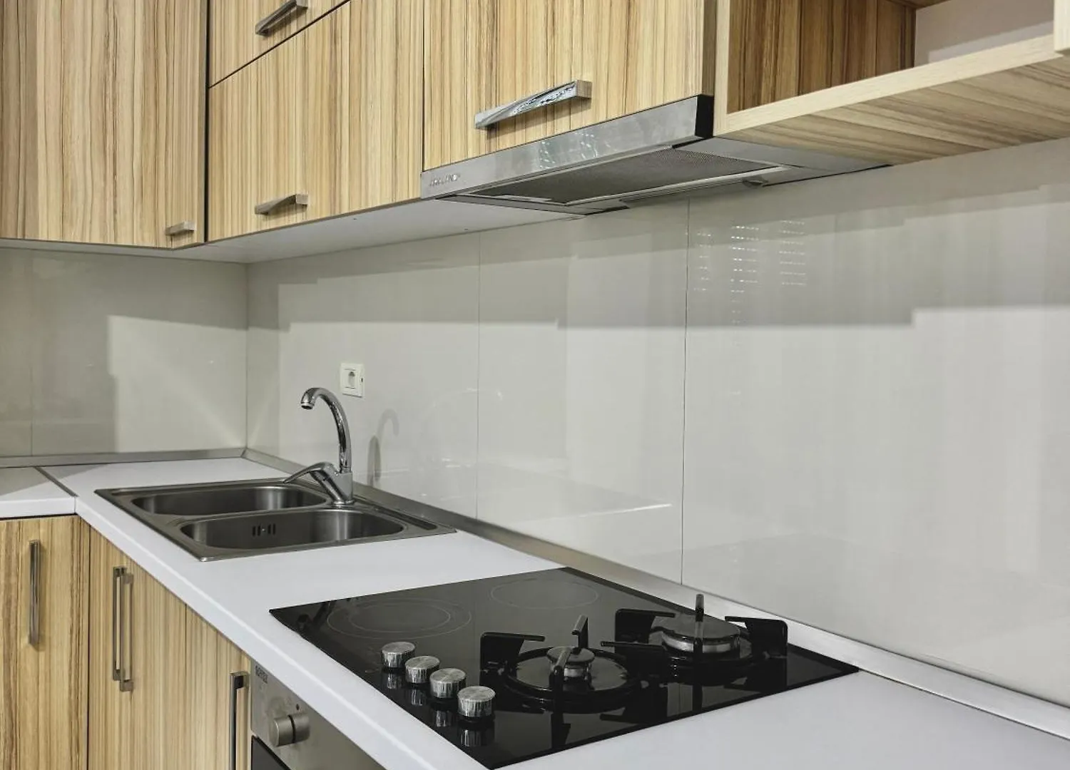 Fishland Seaside Apartments Plazhi San Pietro