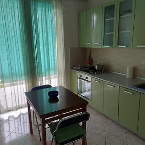 https://mano-s-place.hotels-in-tirana.com
